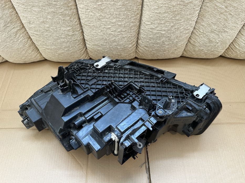 Far dreapta BMW Seria 5 G30 G31 LCI / Facelift : 5A388C4