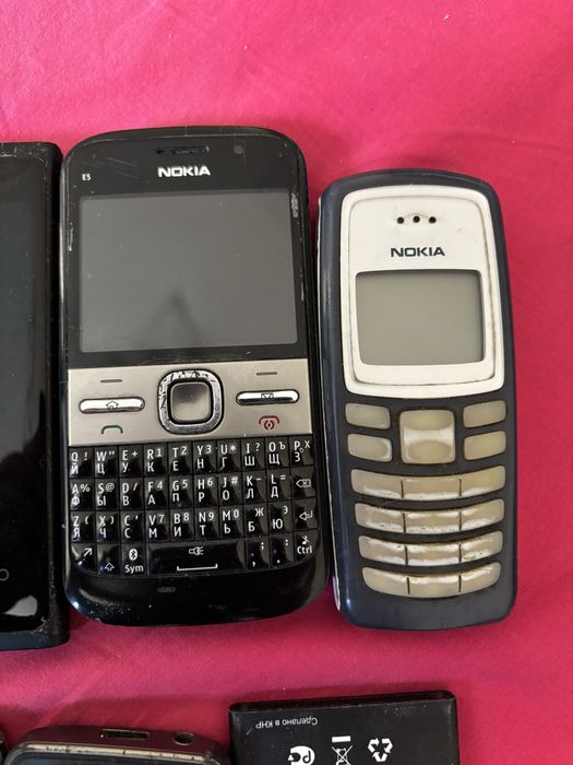 Антиквариат 2 нокии работают