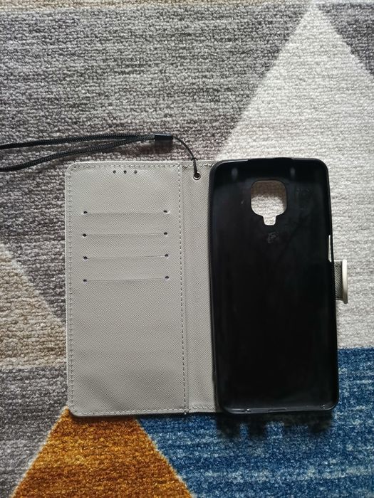 Чехлы на Redmi Not 9 Pro