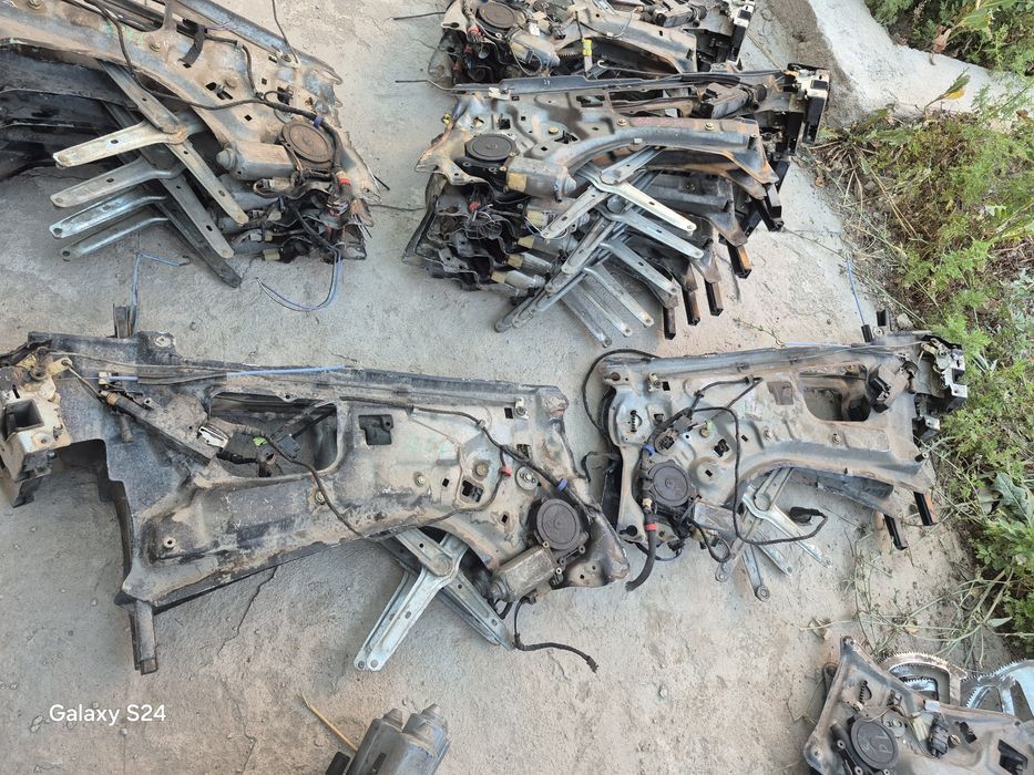 Стеклоподьемники BMW E32