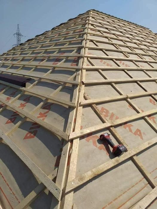 Reparatii acoperisuri montaj tigla metalica