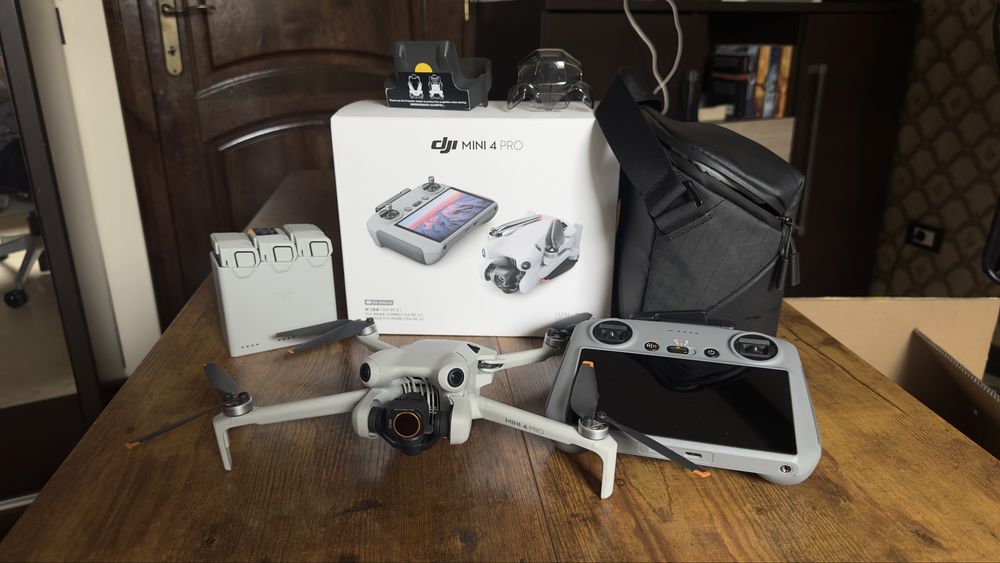 Drona DJI Mini 4 Pro Fly More Combo – DJI RC 2