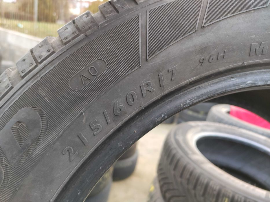 2бр Зимни гуми 215 60 17 - Dunlop -