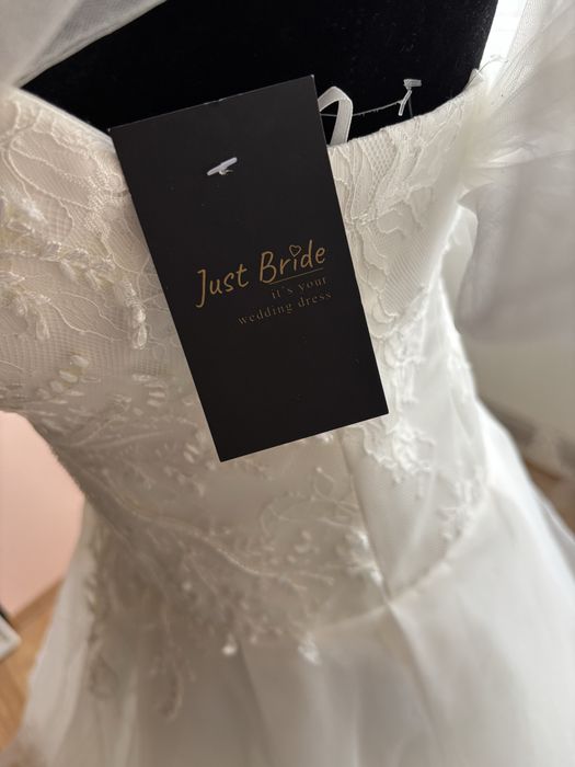 Rochie de mireasa , noua !