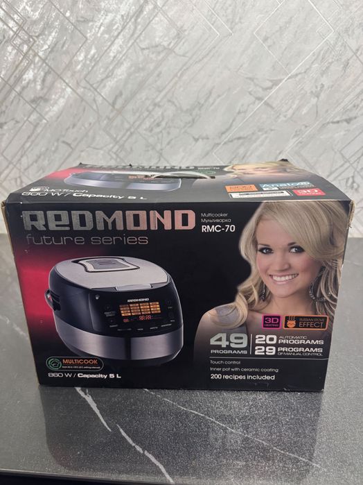 Продаю Мультиварку Новая