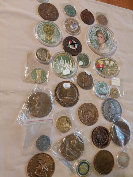 Lot monede și medalii comemorative
