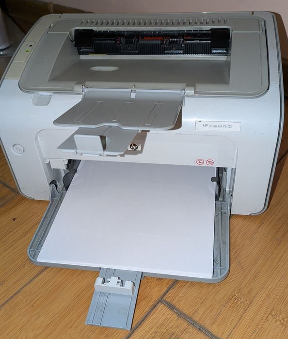 Продам принтер HP LaserJet P1102