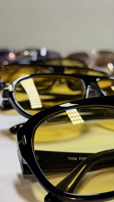 Ochelari de soare (Miu Miu, Tom Ford, Chanel, Prada)