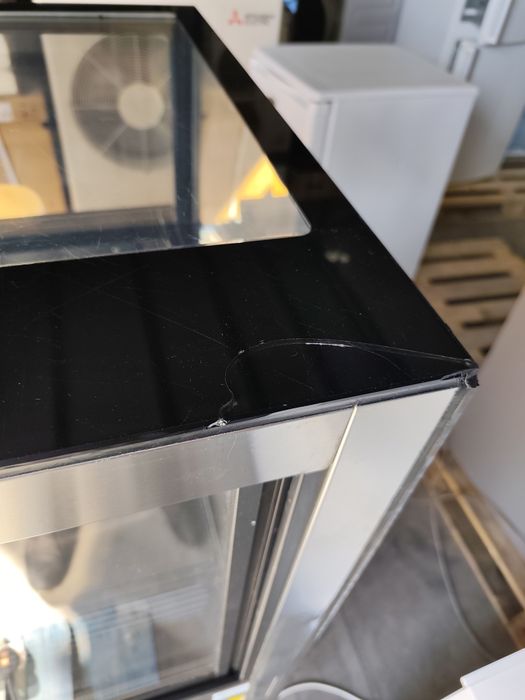 Хладилна витрина Polar