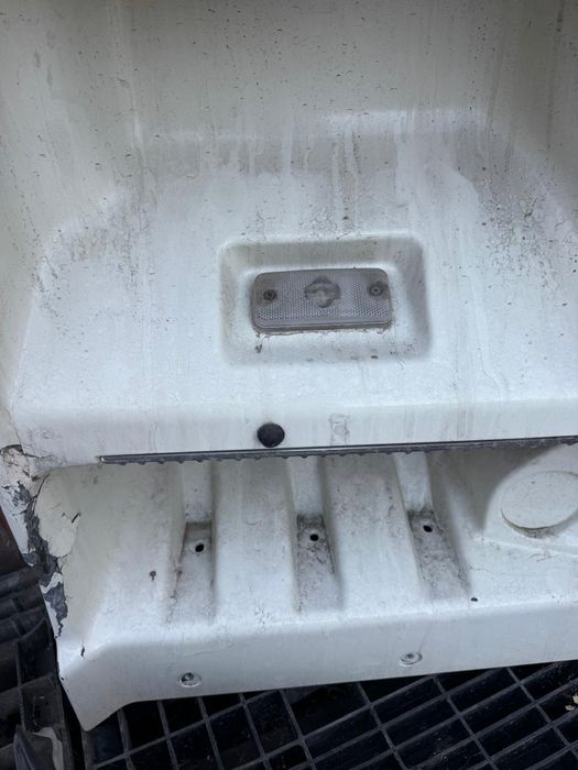 Продам крыло от DAF. Есть трещина.