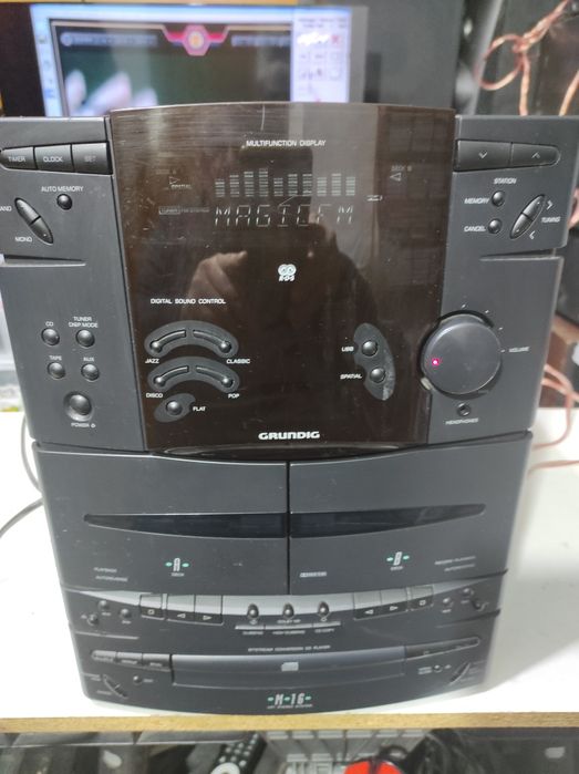 Grundig combina audio