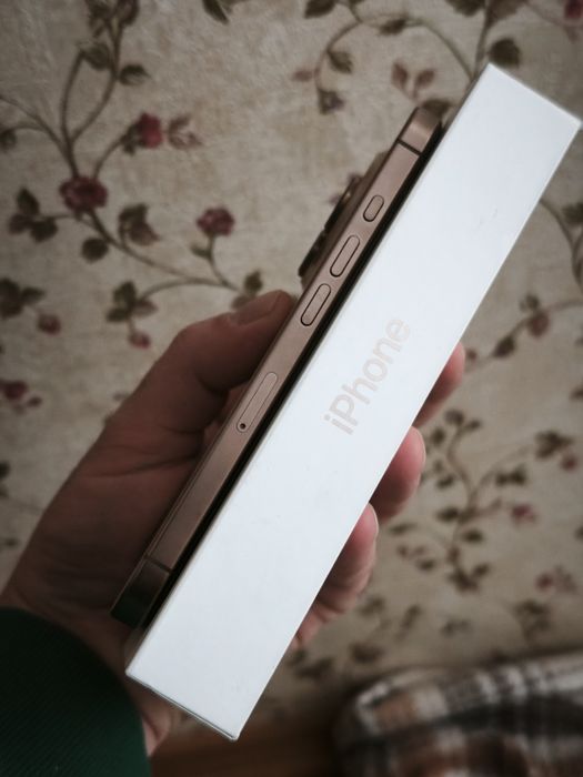 Iphone 16 pro 256 gold