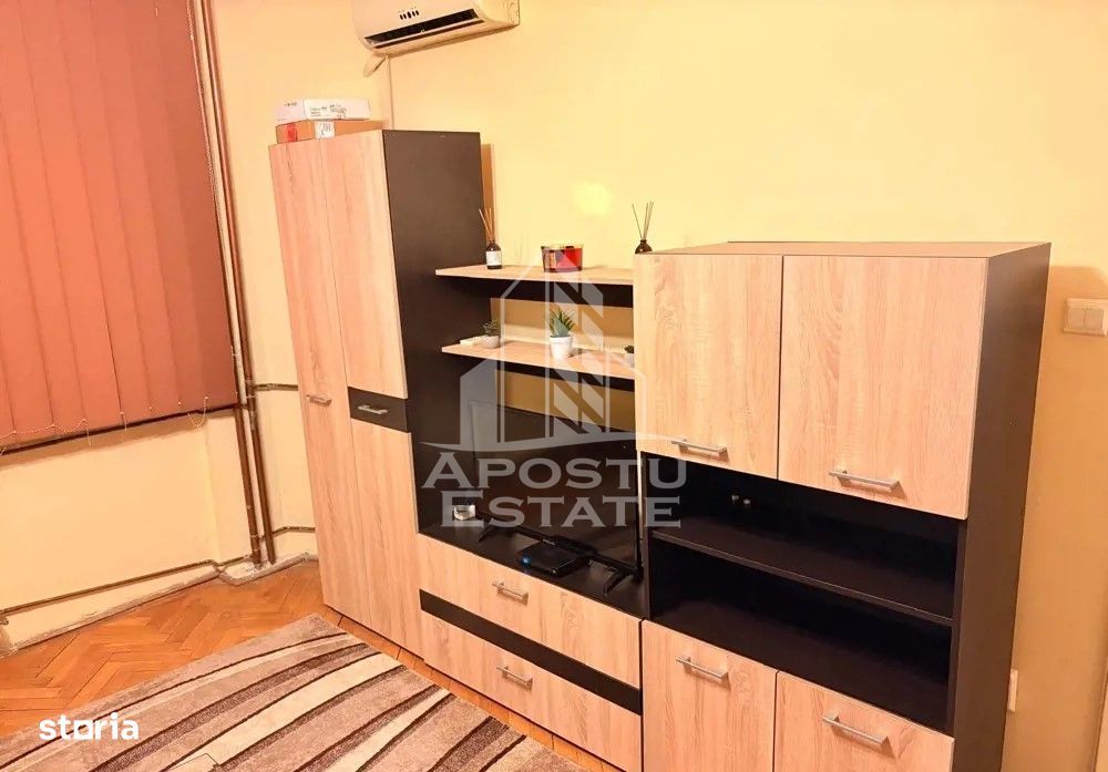 Apartament 1 camera, 35 mp, etaj 1/10, Piata Unirii