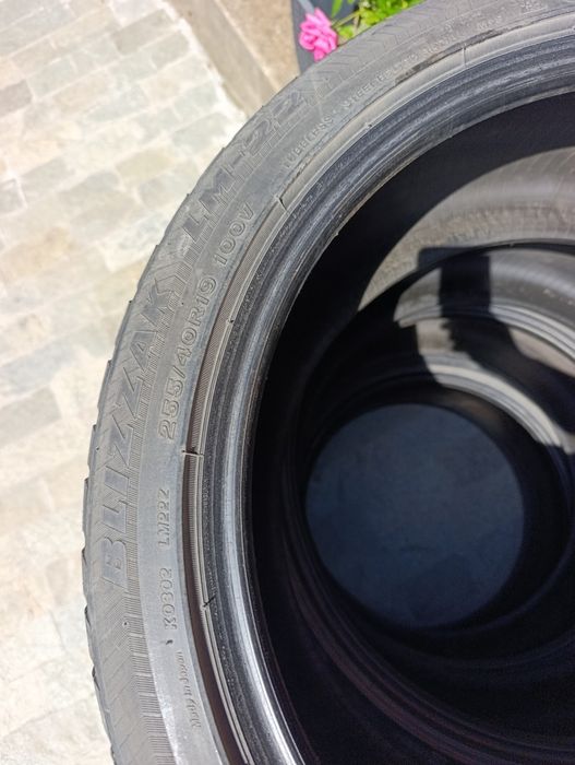 Гими 255/40/19 Bridgestone