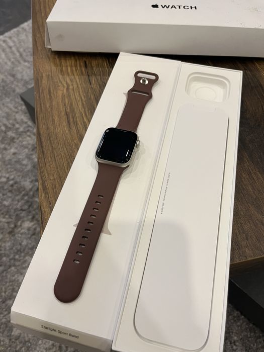 Apple Watch SE (2nd Gen) 40mm Starlight