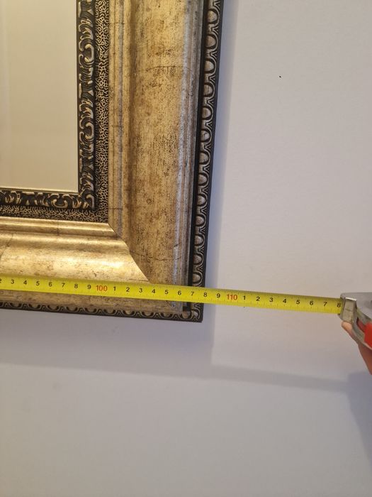 Зеркало с рамкой