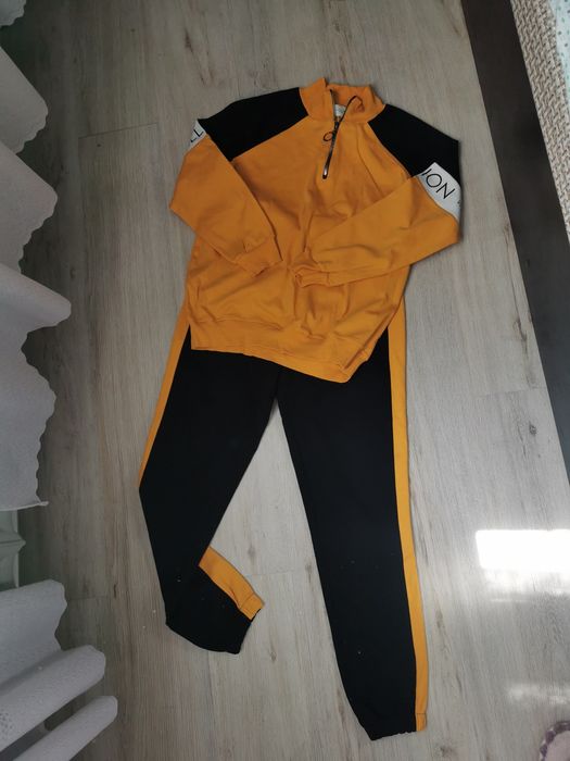 Спортивный костюм новый