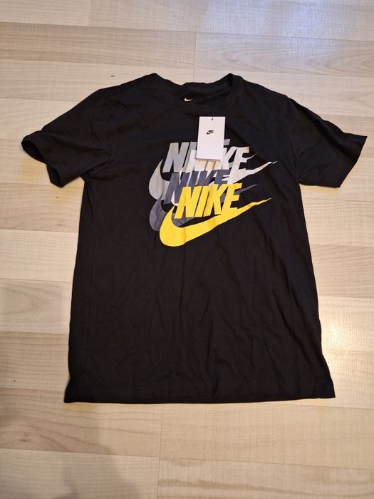Vand tricou Nike
