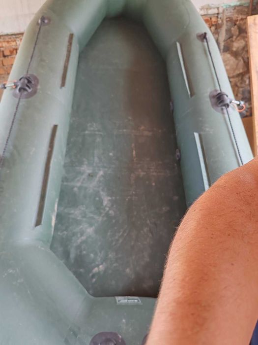 Продавам лодка двуместна