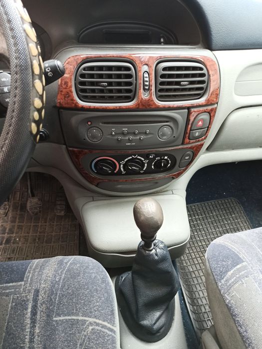 Рено Меган Сценик