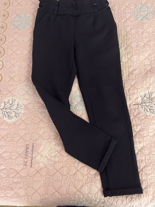 Продам школьные брюки