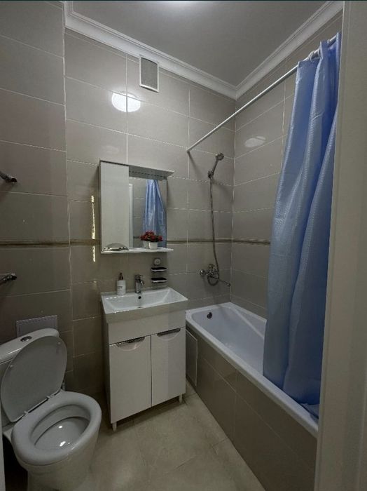 Подселение девушка студент