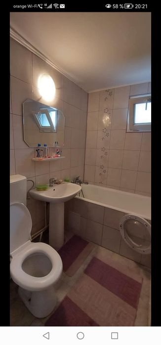 Proprietar, va ofer pentru inchiriere un apartament 3 camere compus di