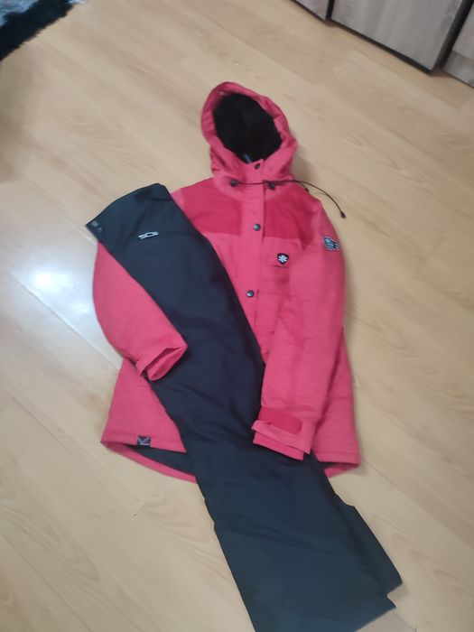 Дамска ски екипировка размер С