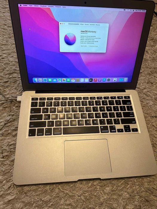 MacBook Air 13 inch 2015 8 Gb Ram CPU I5 SSD 128 GB Grii