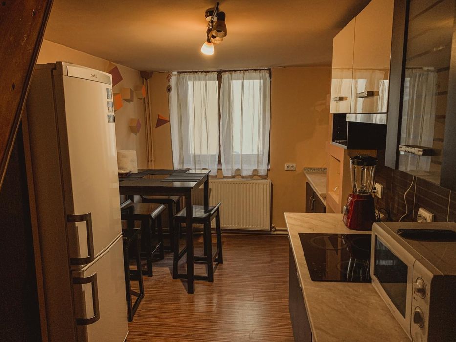 Închiriez apartament 1 camera tip studio ULTRACENTRAL cu  loc parcare