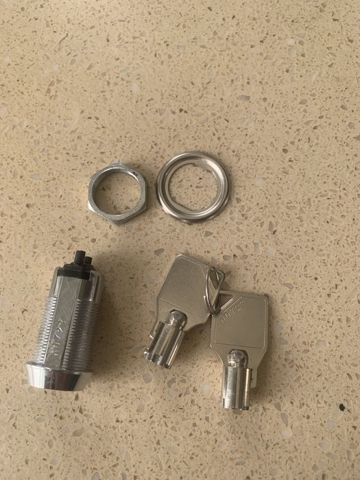 Замок электро контактный новый