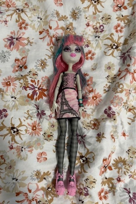 Рошель Гойл Скариж монстер хай Rochelle Goyle scaris monster high