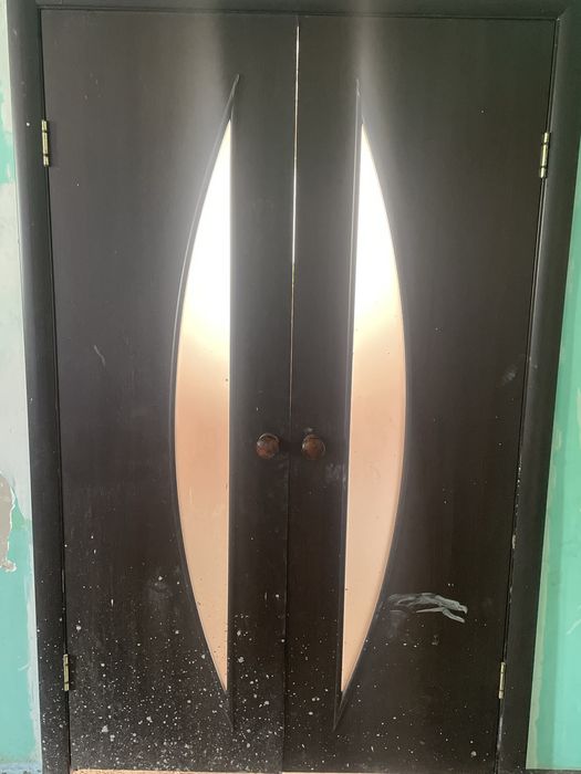 Продам двери черные