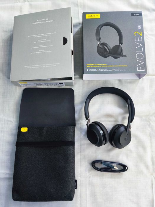 Jabra Evolve2 65 casti bluetooth cu microfon