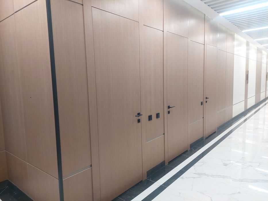 Установка межкомнатных и наружных дверей