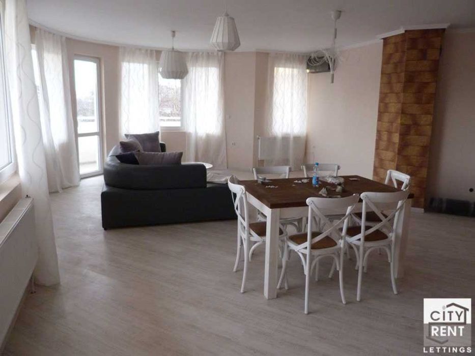 102810 Апартамент с две спални в близост до стадиона във В. Търново