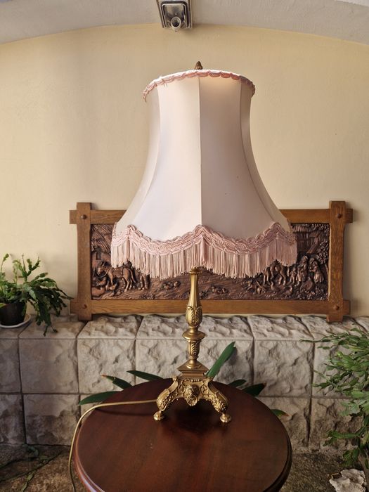 Превъзходна антикварна голяма бронзова настолна  лампа