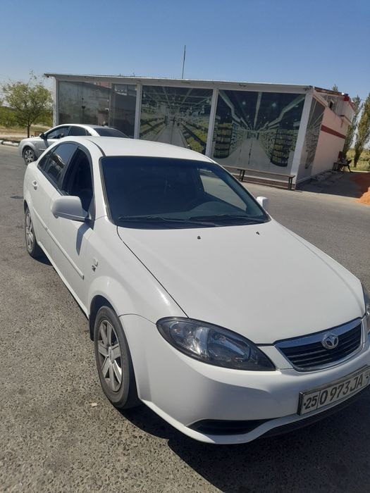 Gentra 2016 oq rangdagi mexanik korobka