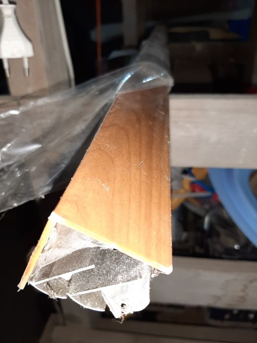 Профиль и уголок алюминиевый отделочный.