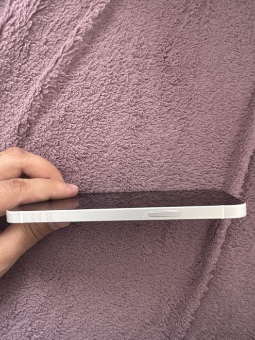 Айфон 12 сатылады