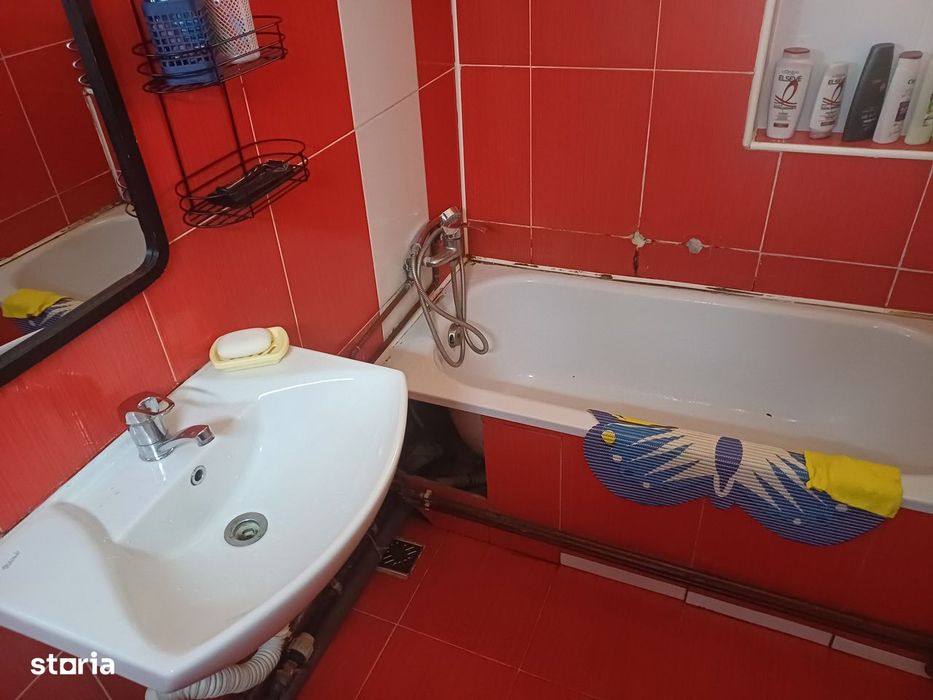 Vand apartament 2 camere in Marasti