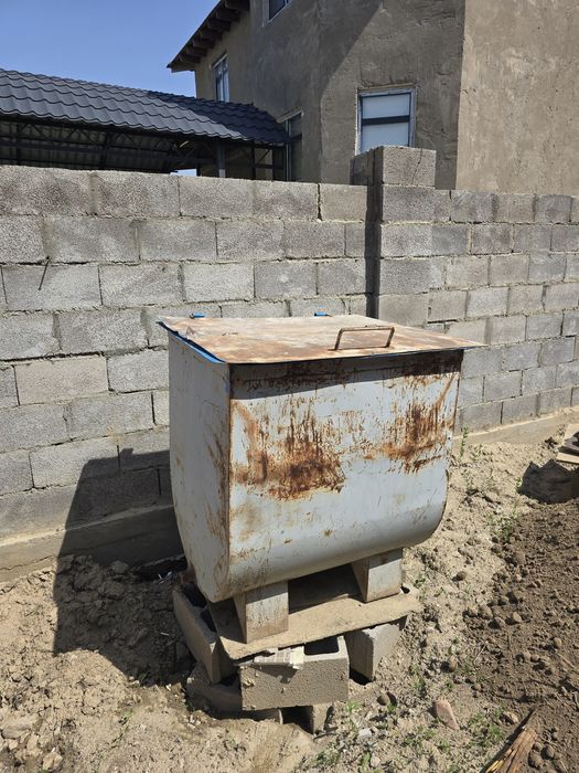 Продам мусорный контеинер