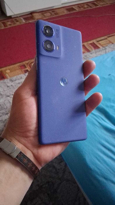 Vând Motorola g85 5G