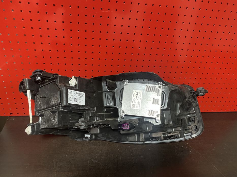 Far stanga full led matrix Vw Touareg an 2018-2021