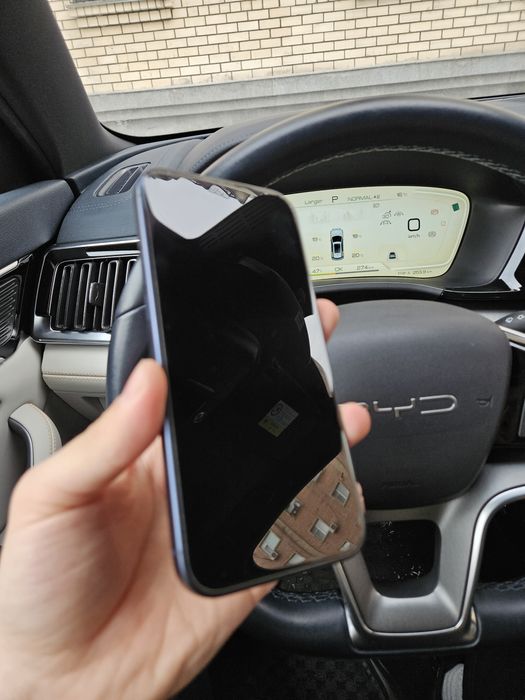 Iphone 17 pro max 256 GB Deep Blue, e sim в новом состояние. 2 imei