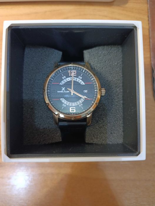 Часы,Daniel Klein