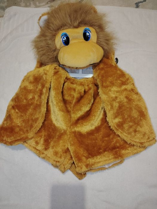 Продам новогодние костюмы