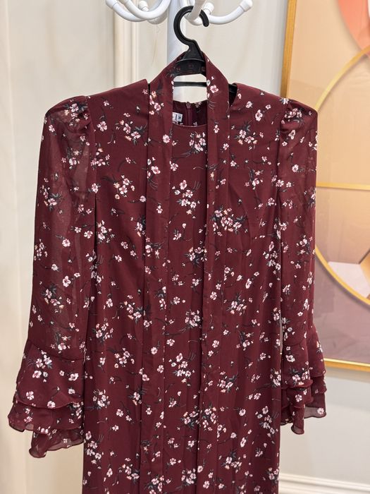 Продаю 2 красивых платья