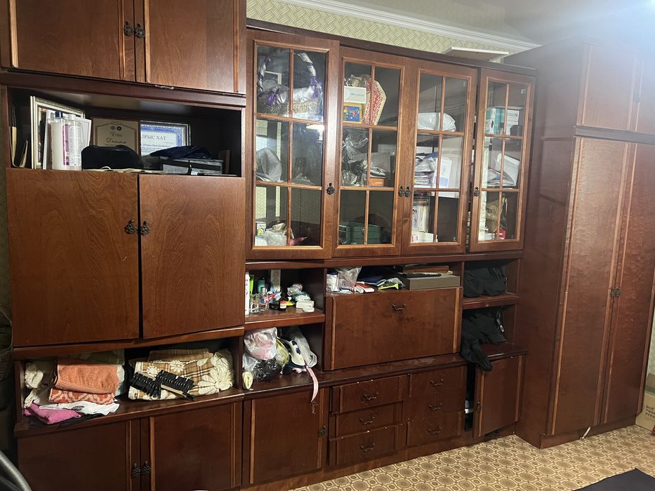 Продается сервант