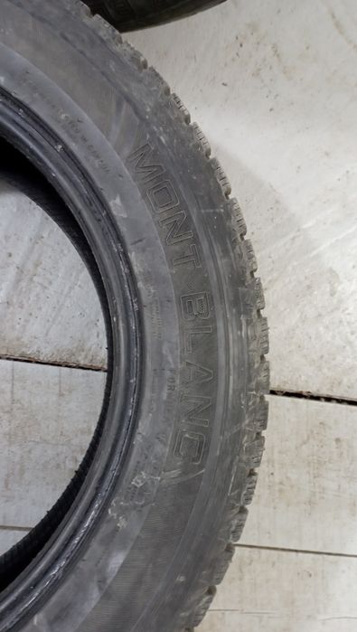 Зимние шины 235/60 R18